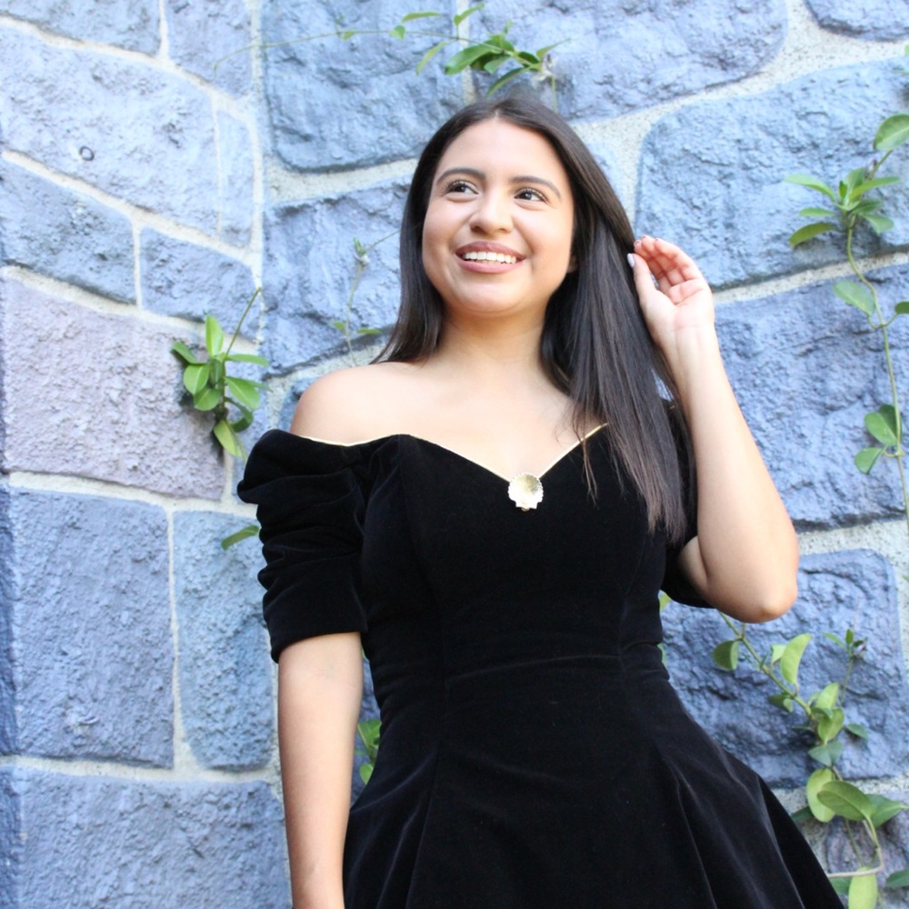Vintage Moda Intl Off-Shoulder Black Velvet Cocktail Dress